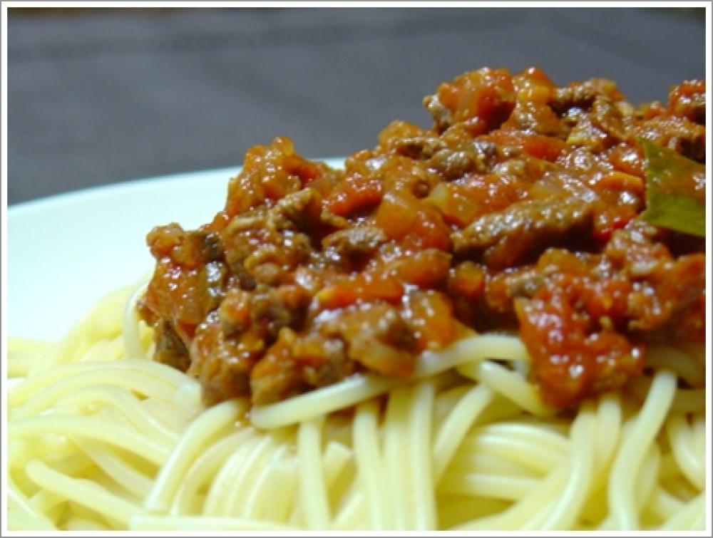 コロコロお肉のラグーパスタ