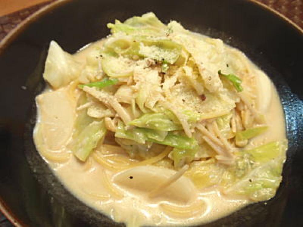 キャベツとカブの軽いクリームスープパスタ