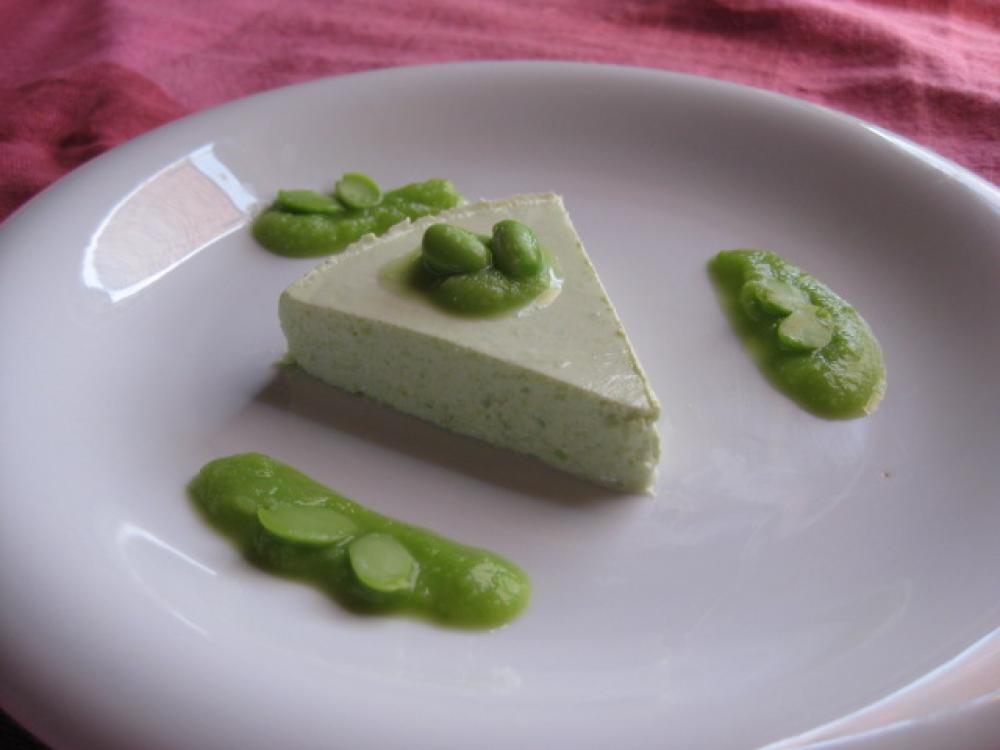 枝豆チーズケーキ☆鮮やかソースかけ