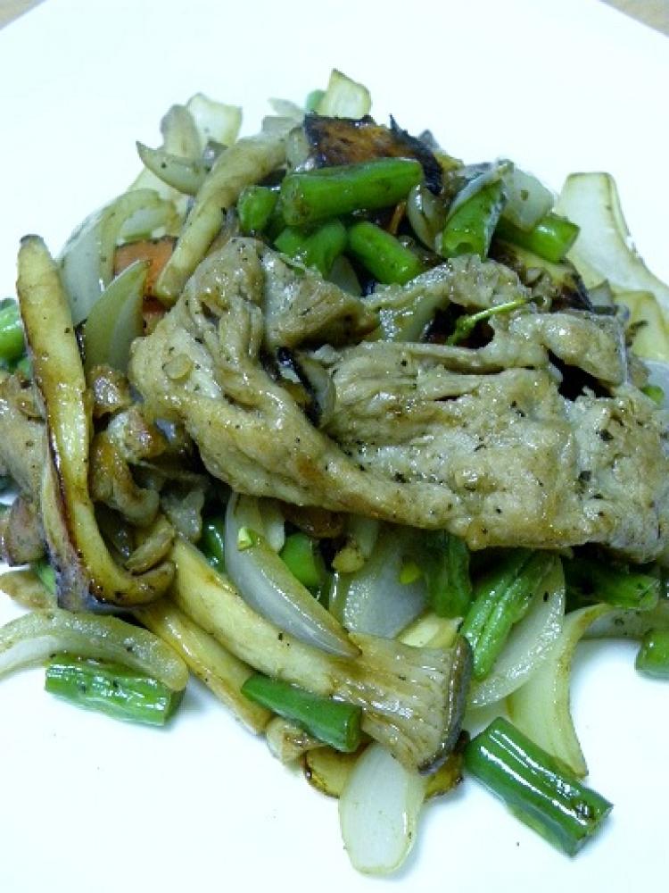 豚肉といんげんの塩麹オイスター炒め